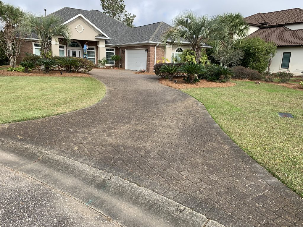 Dirty driveway in Gulf Shores