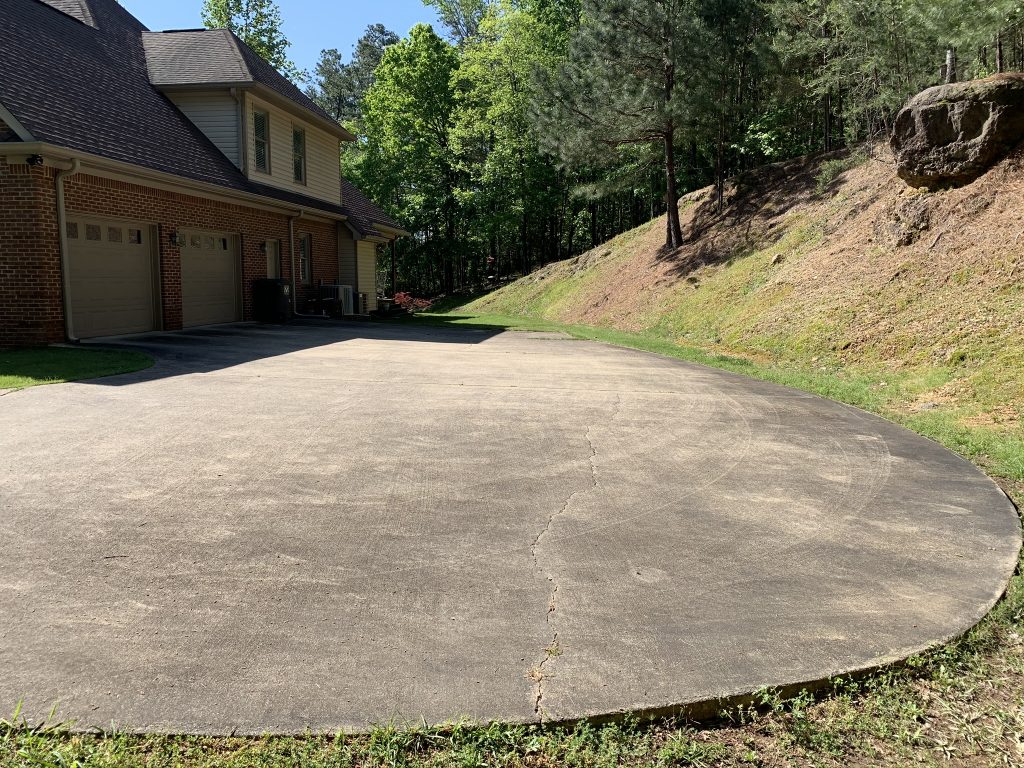 Dirty driveway in Gulf Shores